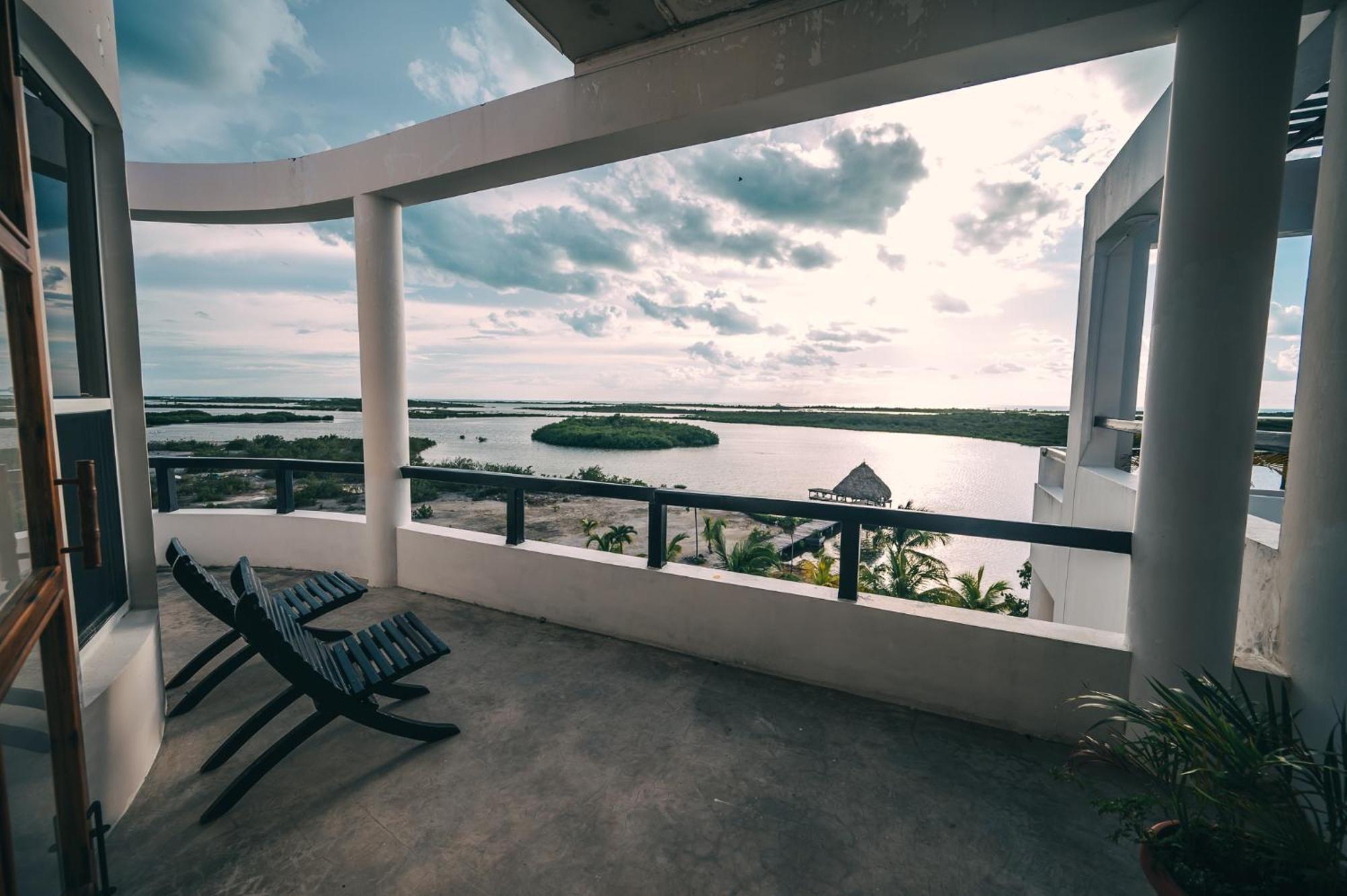 Brahma Blue Resort Сан Педро Екстериор снимка